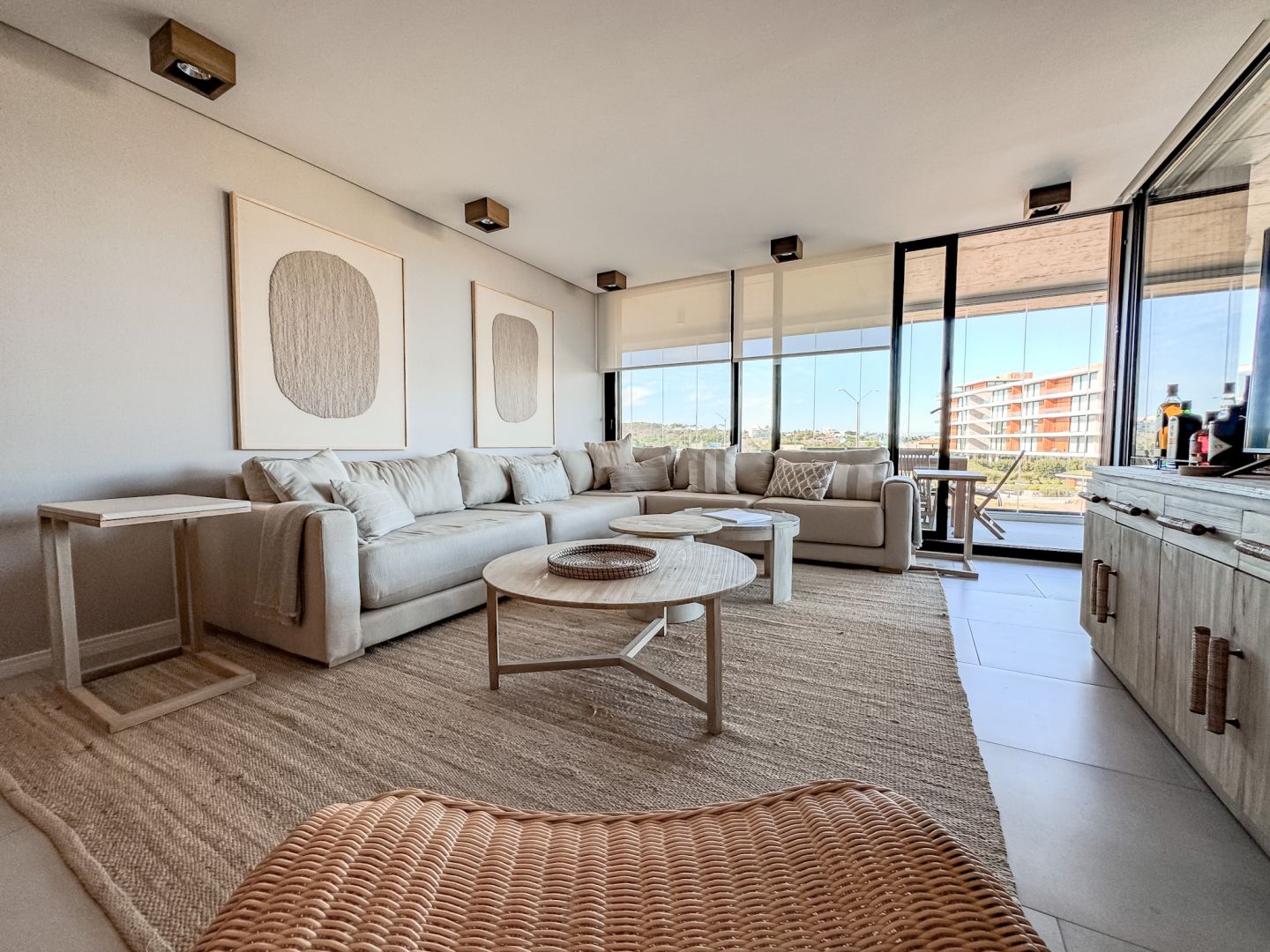 Living con sofá modular